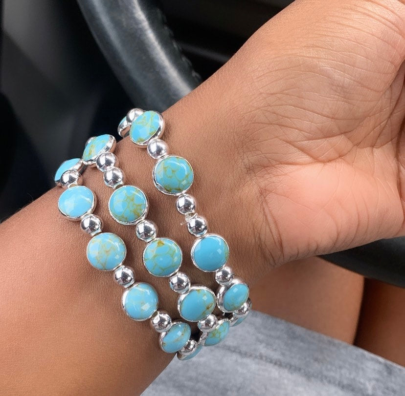 Turquoise stone set